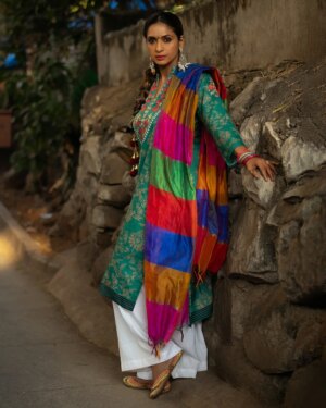 Sandhya Shetty Instagram - Sunshine in her smile, colors in her stride and confidence sparkling louder than anything else💫🌈

Photographer - @creativecollab
Makeup & Hair - @tabassumbhatii @tabassumbhatii.official
Designer - @kaushikshrimanker @shrimankerandyogi

#SandhyaShetty #NoFear #ElegantWoman #BeautyWithStrength #IndianActor 

[Sandhya Shetty, Supermodel Look, Indian Actor, Fierce Woman, Power Dressing, Power And Grace]