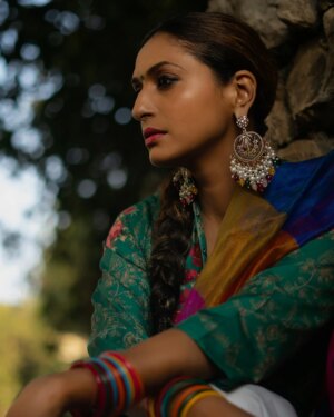Sandhya Shetty Instagram - Sunshine in her smile, colors in her stride and confidence sparkling louder than anything else💫🌈

Photographer - @creativecollab
Makeup & Hair - @tabassumbhatii @tabassumbhatii.official
Designer - @kaushikshrimanker @shrimankerandyogi

#SandhyaShetty #NoFear #ElegantWoman #BeautyWithStrength #IndianActor 

[Sandhya Shetty, Supermodel Look, Indian Actor, Fierce Woman, Power Dressing, Power And Grace]