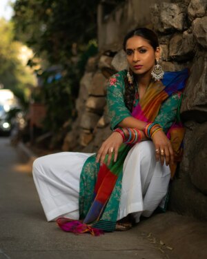 Sandhya Shetty Instagram - Sunshine in her smile, colors in her stride and confidence sparkling louder than anything else💫🌈

Photographer - @creativecollab
Makeup & Hair - @tabassumbhatii @tabassumbhatii.official
Designer - @kaushikshrimanker @shrimankerandyogi

#SandhyaShetty #NoFear #ElegantWoman #BeautyWithStrength #IndianActor 

[Sandhya Shetty, Supermodel Look, Indian Actor, Fierce Woman, Power Dressing, Power And Grace]