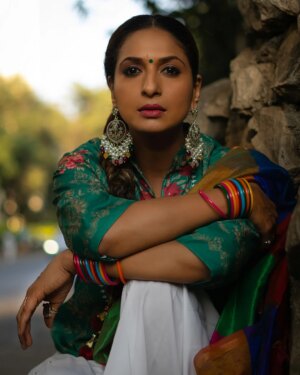 Sandhya Shetty Instagram - Sunshine in her smile, colors in her stride and confidence sparkling louder than anything else💫🌈

Photographer - @creativecollab
Makeup & Hair - @tabassumbhatii @tabassumbhatii.official
Designer - @kaushikshrimanker @shrimankerandyogi

#SandhyaShetty #NoFear #ElegantWoman #BeautyWithStrength #IndianActor 

[Sandhya Shetty, Supermodel Look, Indian Actor, Fierce Woman, Power Dressing, Power And Grace]