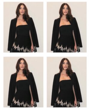 Sandra Amador Instagram - @camilamorrone x @chanelofficial 🖤