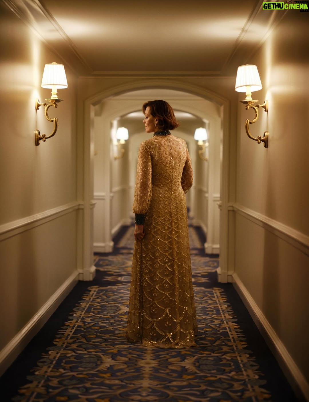 Sandra Amador - 3 Likes - Sigourney Weaver 💛 In @maisonvalentino @buccellatimilan @manoloblahnik 

@brigittemakeup 
@richardmarin 
@victordcordero