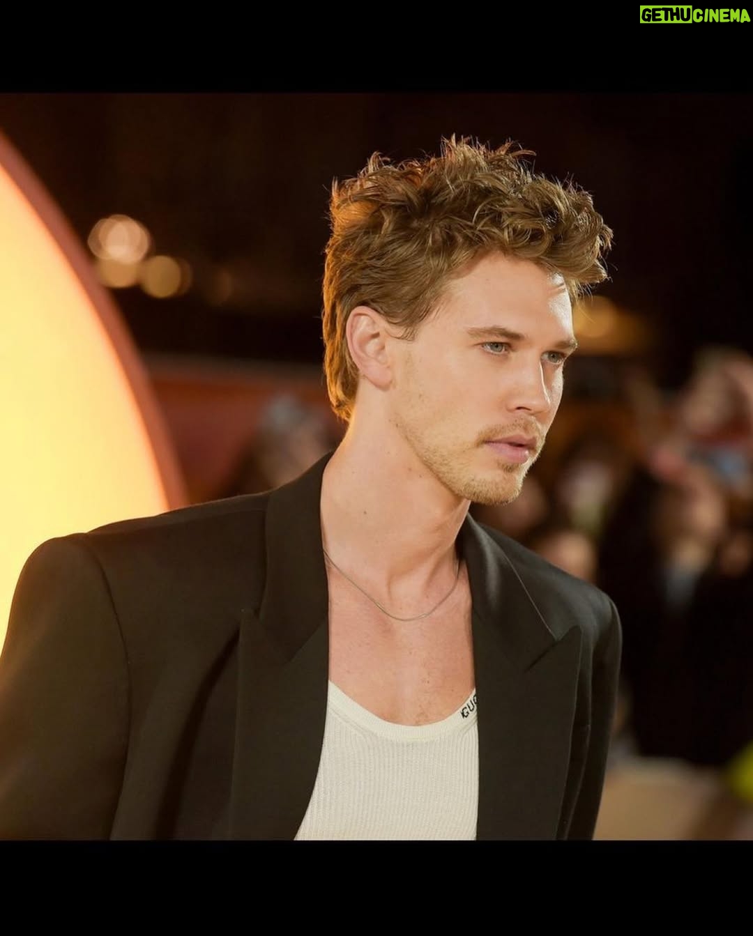 Sandra Amador - 1.2K Likes - Austin in @gucci by @sabatods 
#dunemovie