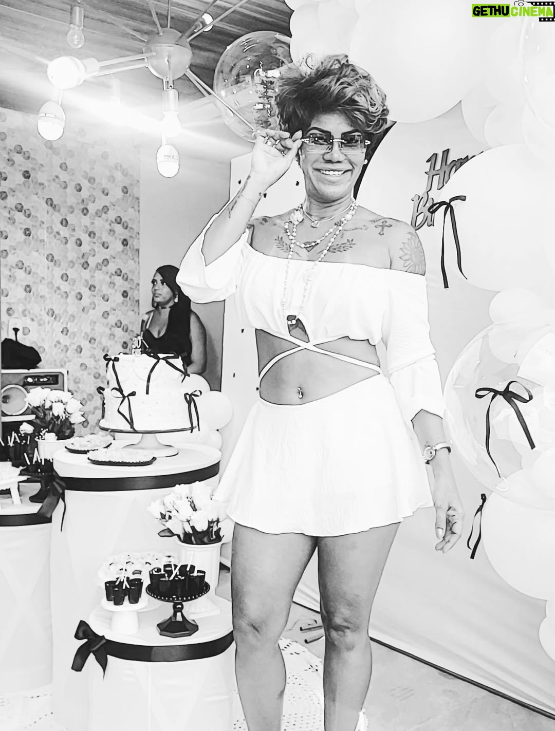 Sandra Pimentinha - 3 Likes - TBT- niver  @cris_blogofc  maravilhoso