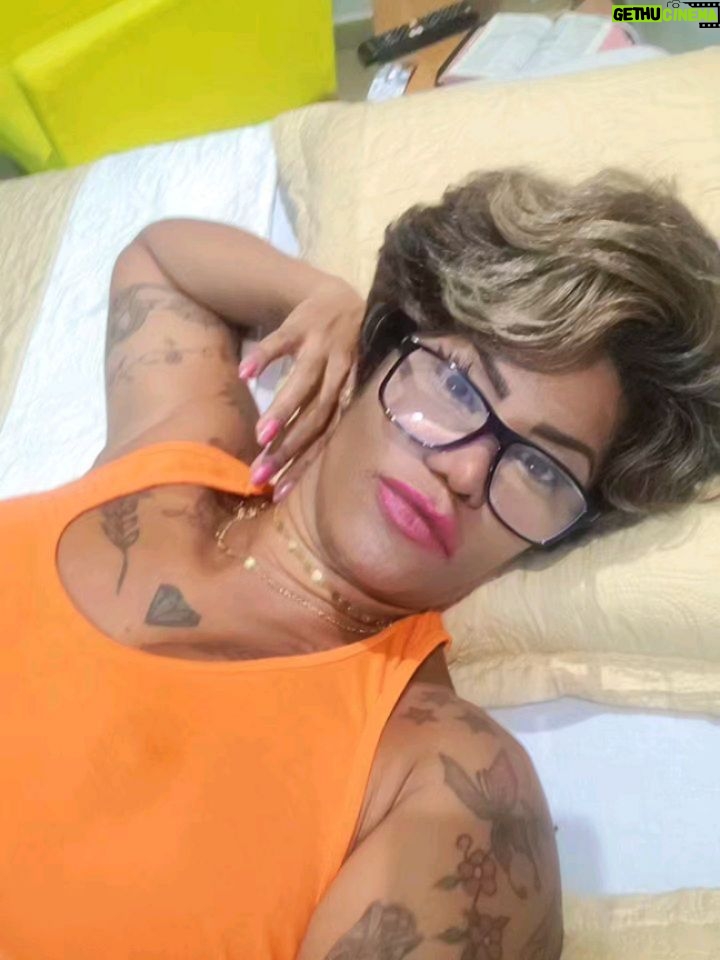 Sandra Pimentinha - 3 Likes - Nos embalos de sexta a noite...