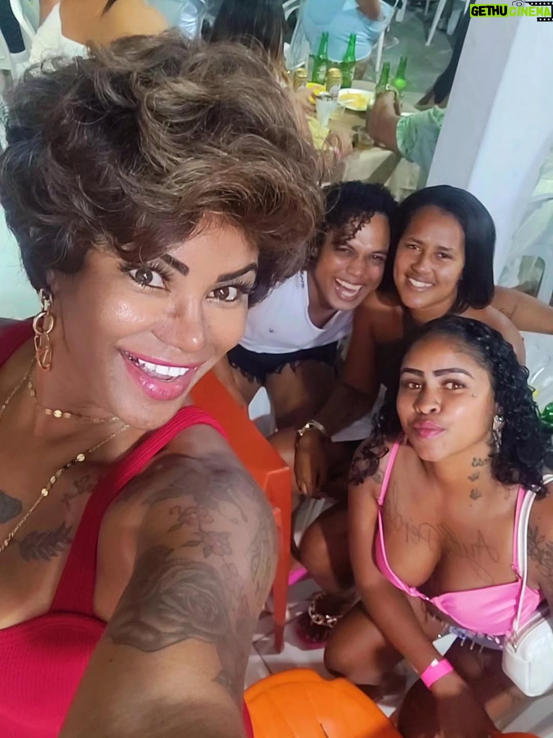 Sandra Pimentinha - 3 Likes - Registrando moments, niver @marlanabarboza