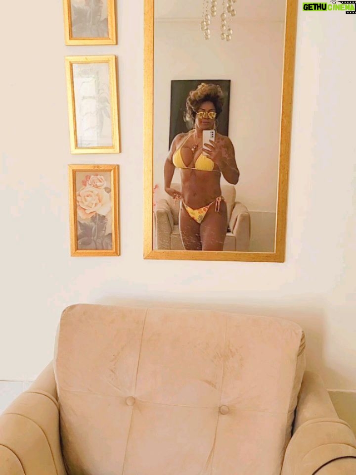 Sandra Pimentinha - 3 Likes - Apenas registrando meu domingo...desejo uma semana abençoada pra todos.....bj
