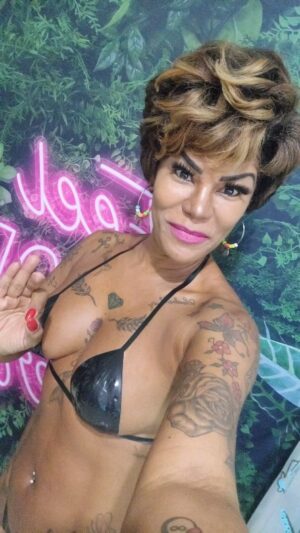 Sandra Pimentinha Instagram - @stardobronze , agendamento através do zap 71 99633-7889 ou direct.
Chega de perder tempo para se bronzear....aqui você não pega fila, tem horário agendado, conforto e privacidade, uma sala exclusiva para você.
O único lugar onde vc se bronzeia em 1h...