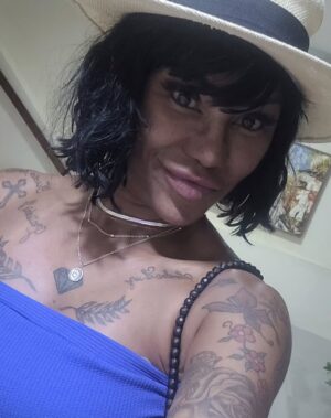 Sandra Pimentinha Instagram - Foto para registrar meu sƔbado de Carnaval...