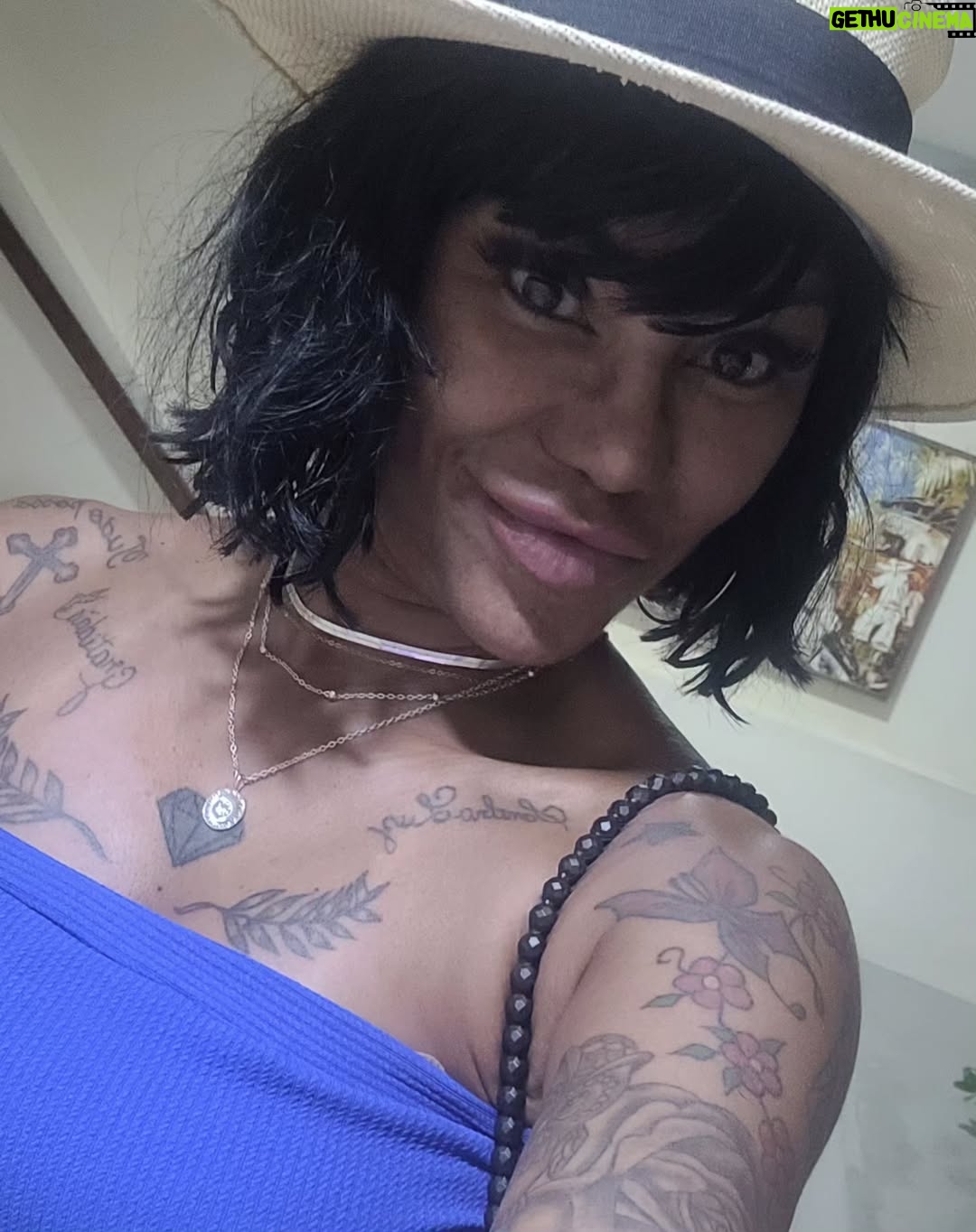 Sandra Pimentinha - 3 Likes - Foto para registrar meu sábado de Carnaval...