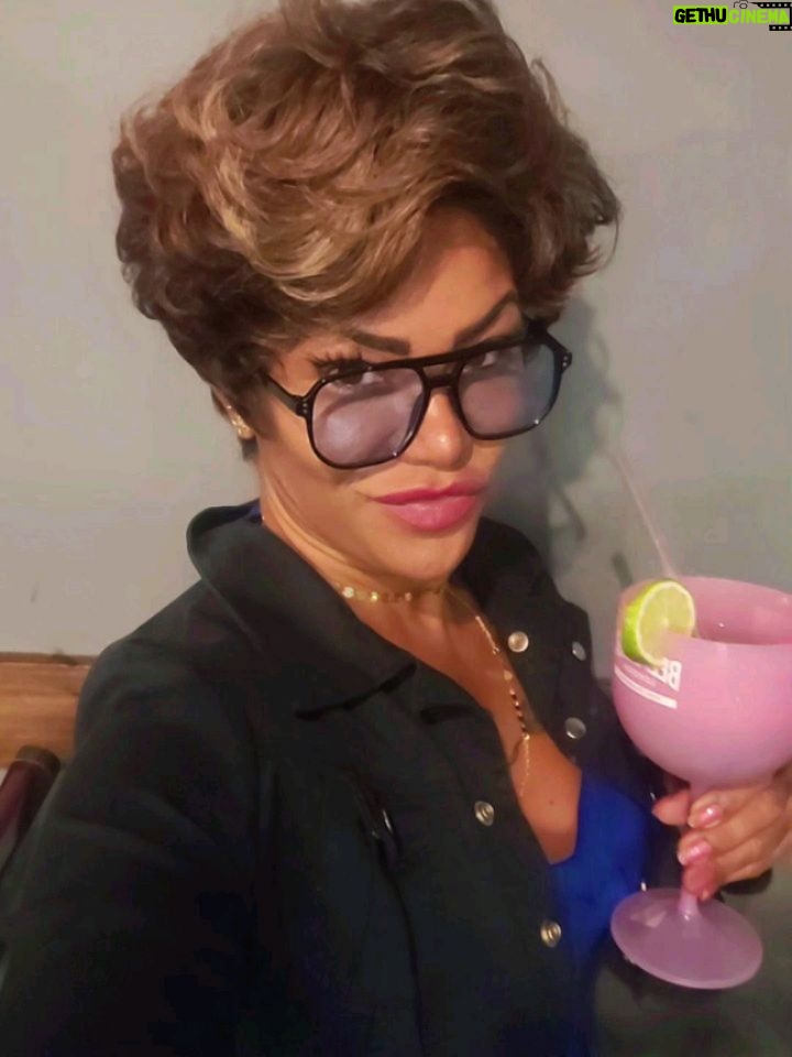 Sandra Pimentinha - 3 Likes - Nos embalos de sexta a noite...