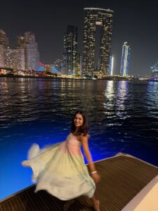 Actress Saniya Iyappan HD Photos and Wallpapers December 2025