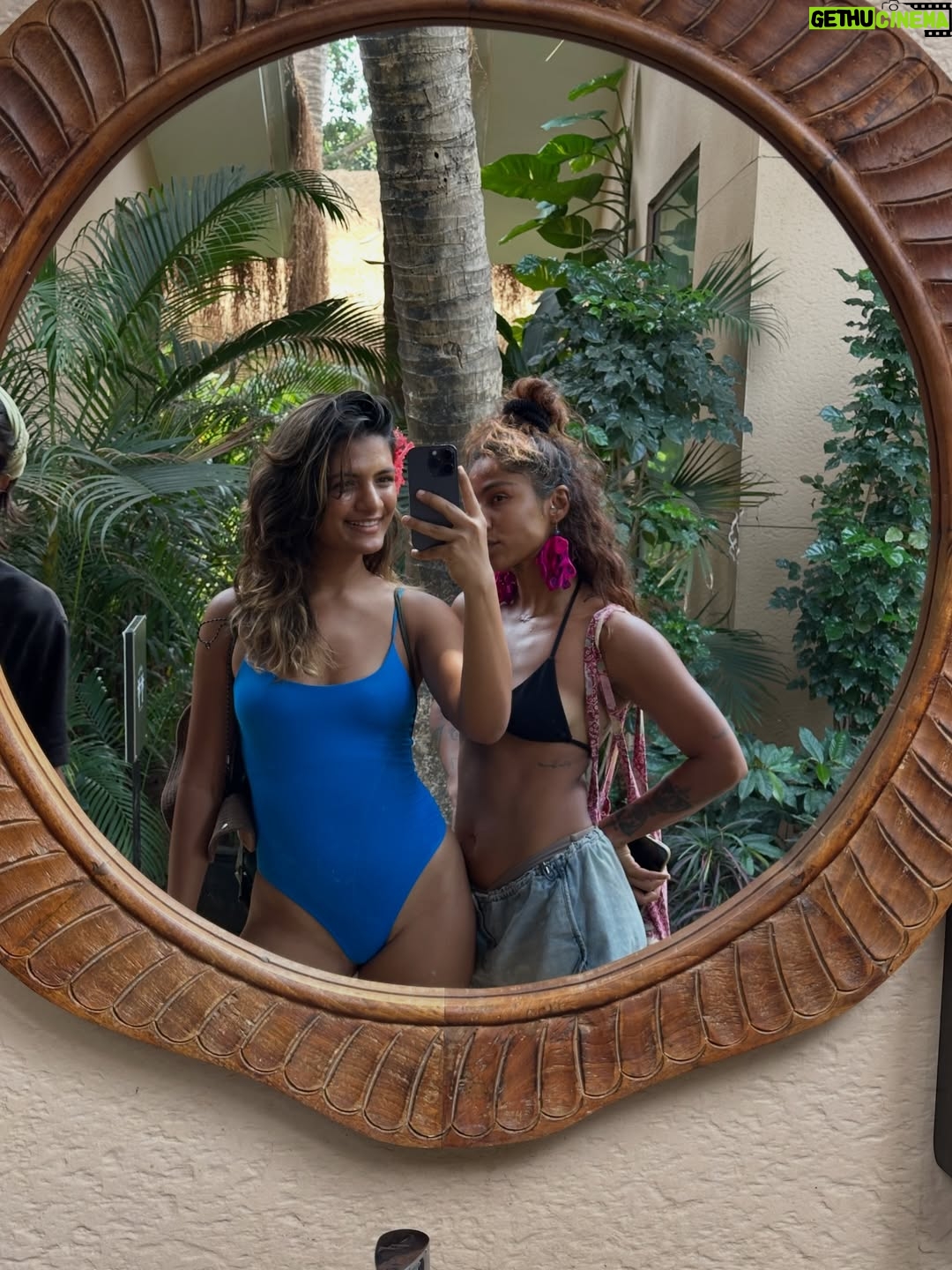 Santoshi Shetty - 5.2K Likes - out and about with my silly lily @gayatridayal 🧜🏻‍♀️💘🌞