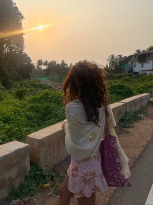 Santoshi Shetty Instagram - out and about with my silly lily @gayatridayal 🧜🏻‍♀️💘🌞
