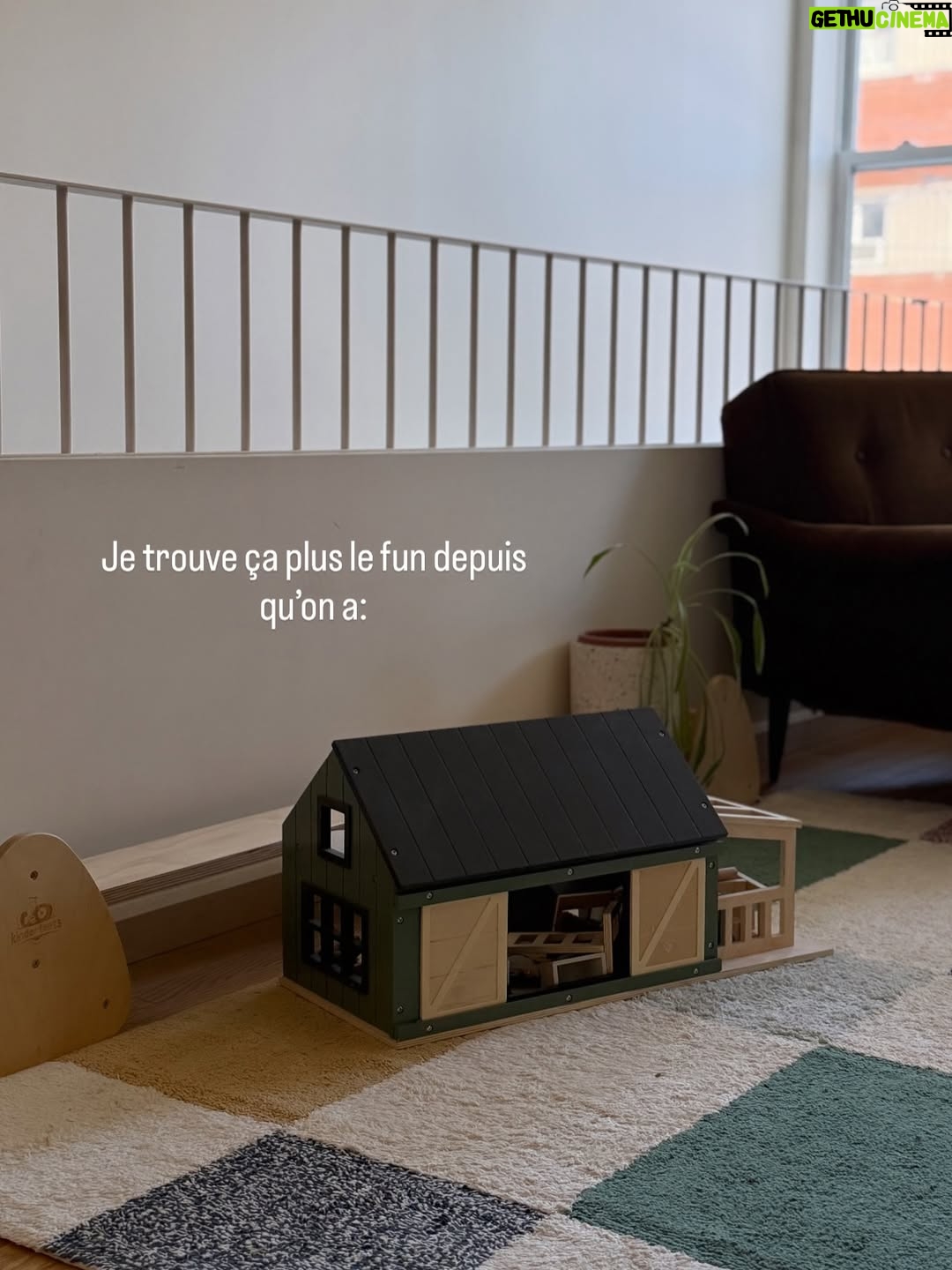 Sarah-Jeanne Labrosse - 17.7K Likes - Lately chez les Grondin Labrosse. 👋🏼