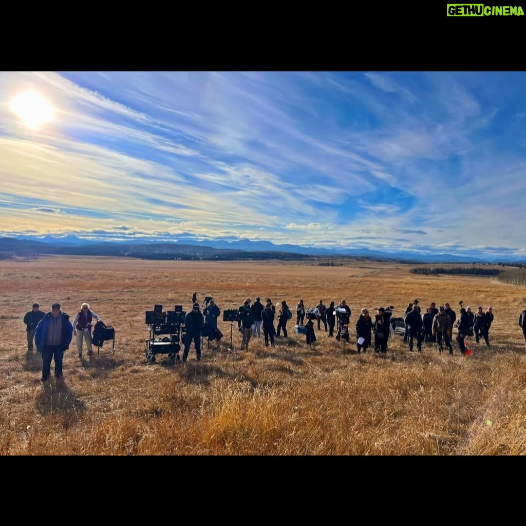 Sarah Rafferty - 279.6K Likes - Never too late for a little season 2 BTS as we wrap up season 3. Exceedingly grateful for my Walter Boys fam. #mylifewiththewalterboys #mamarazzi