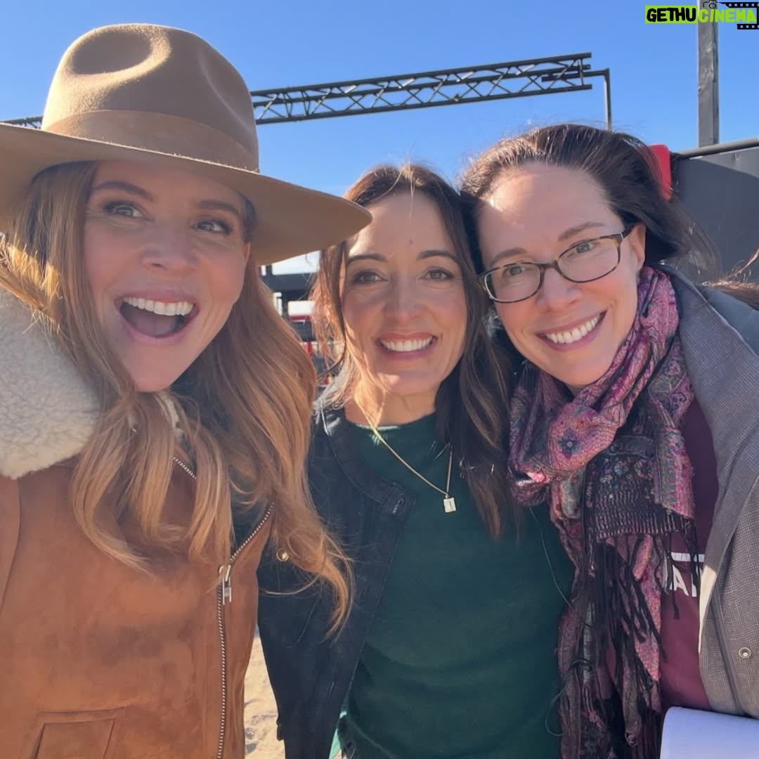 Sarah Rafferty - 279.6K Likes - Never too late for a little season 2 BTS as we wrap up season 3. Exceedingly grateful for my Walter Boys fam. #mylifewiththewalterboys #mamarazzi