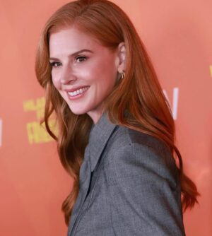 Sarah Rafferty Instagram - Thank you 
@beaufille 
@beau_nelson 
@matthewstylist 

So grateful for @wearehfc for their heroic support of caregivers while bringing light to Alzheimer’s. Grateful to be a part of this community and congratulations on the wild success of your Friendsgiving. 💕🙏🏻