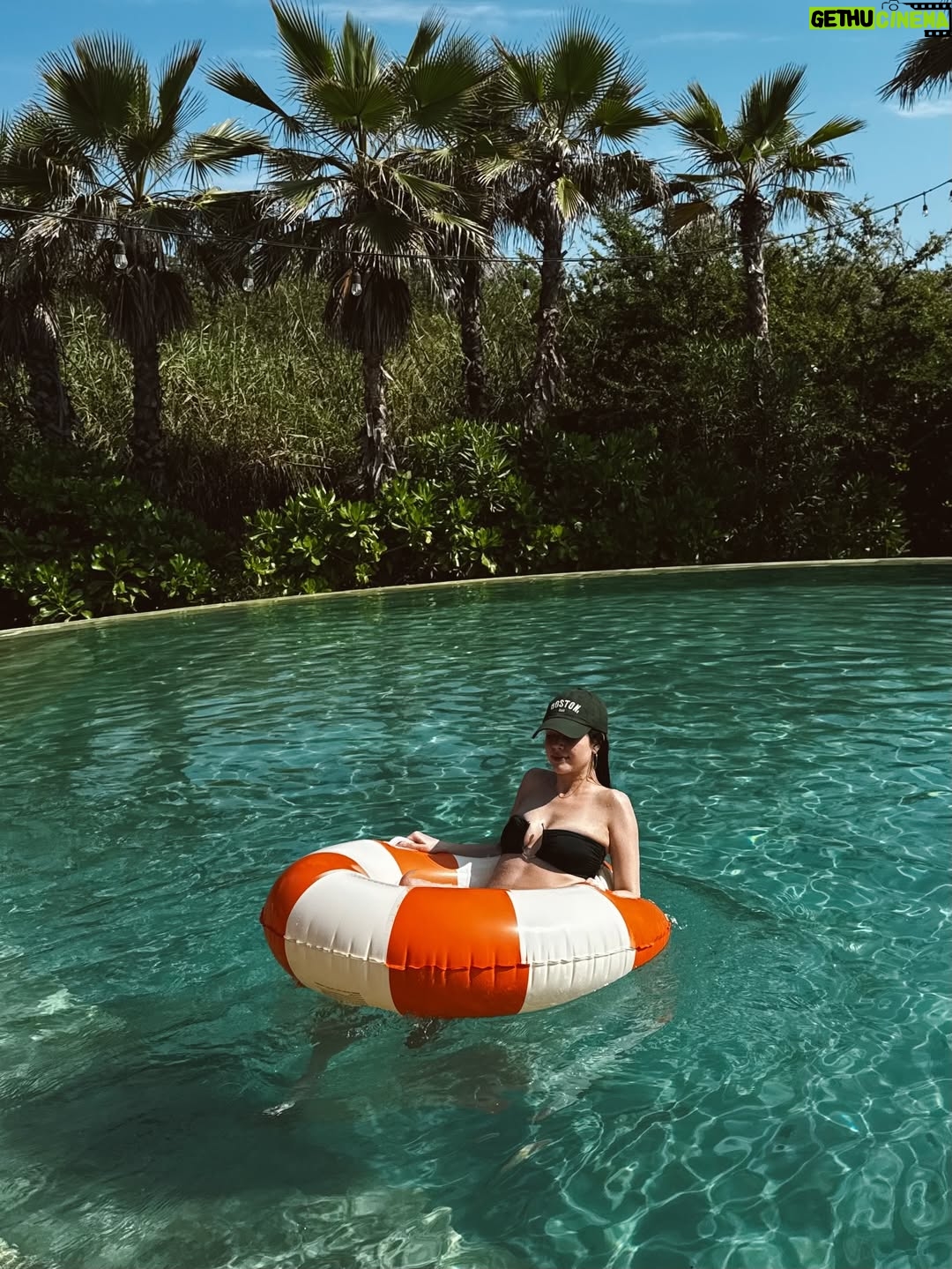 Saraí Meza - 14.7K Likes - postcards from puerto con una de mis marcas favoritas ☀️🌊👙🐚
nada como coincidir con mujeres tan inspiradoras.
gracias!  @etam_mx @etam 

fotitos por el mejor @samtakataka !!!