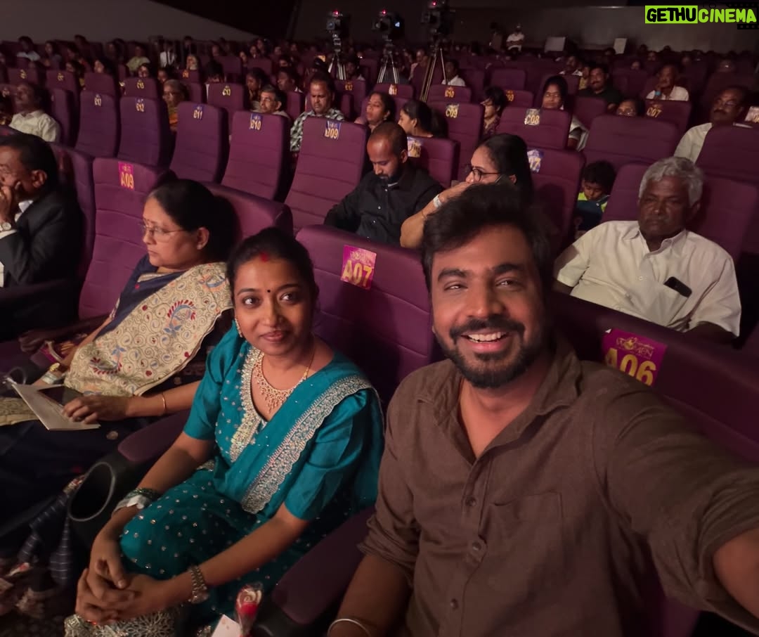 Saranya JaiKumar - 1.7K Likes - நிமிர்ந்த நன்னடை நேர்கொண்ட பார்வையும்,
நிலத்தில் யார்க்கும் அஞ்சாத நெறிகளும்,
திமிர்ந்த ஞானச் செருக்கும் இருப்பதால்
செம்மை மாதர் திறம்புவ தில்லையாம்;
அமிழ்ந்து பேரிரு ளாமறி யாமையில்
அவல மெய்திக் கலையின்றி வாழ்வதை
உமிழ்ந்து தள்ளுதல் பெண்ணற மாகுமாம்
உதய கன்ன உரைப்பது கேட்டிரோ!

Happy to be at the annual @raindropsscharityfoundation women’s day event .