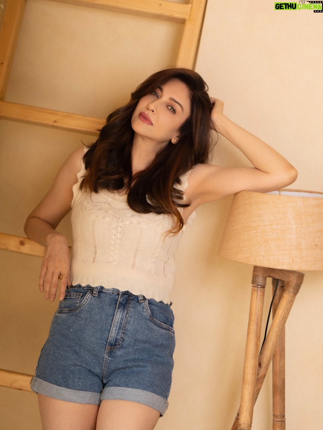 Saumya Tandon - 97.1K Likes - Can anyone get enough of ABBA. 

@peoplebypoojachoudhary 
@jyoti_gabit 

#saumyatandon❤️