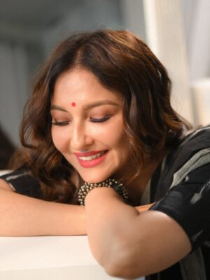 Saumya Tandon Instagram - Smile 😃! 
From different times.