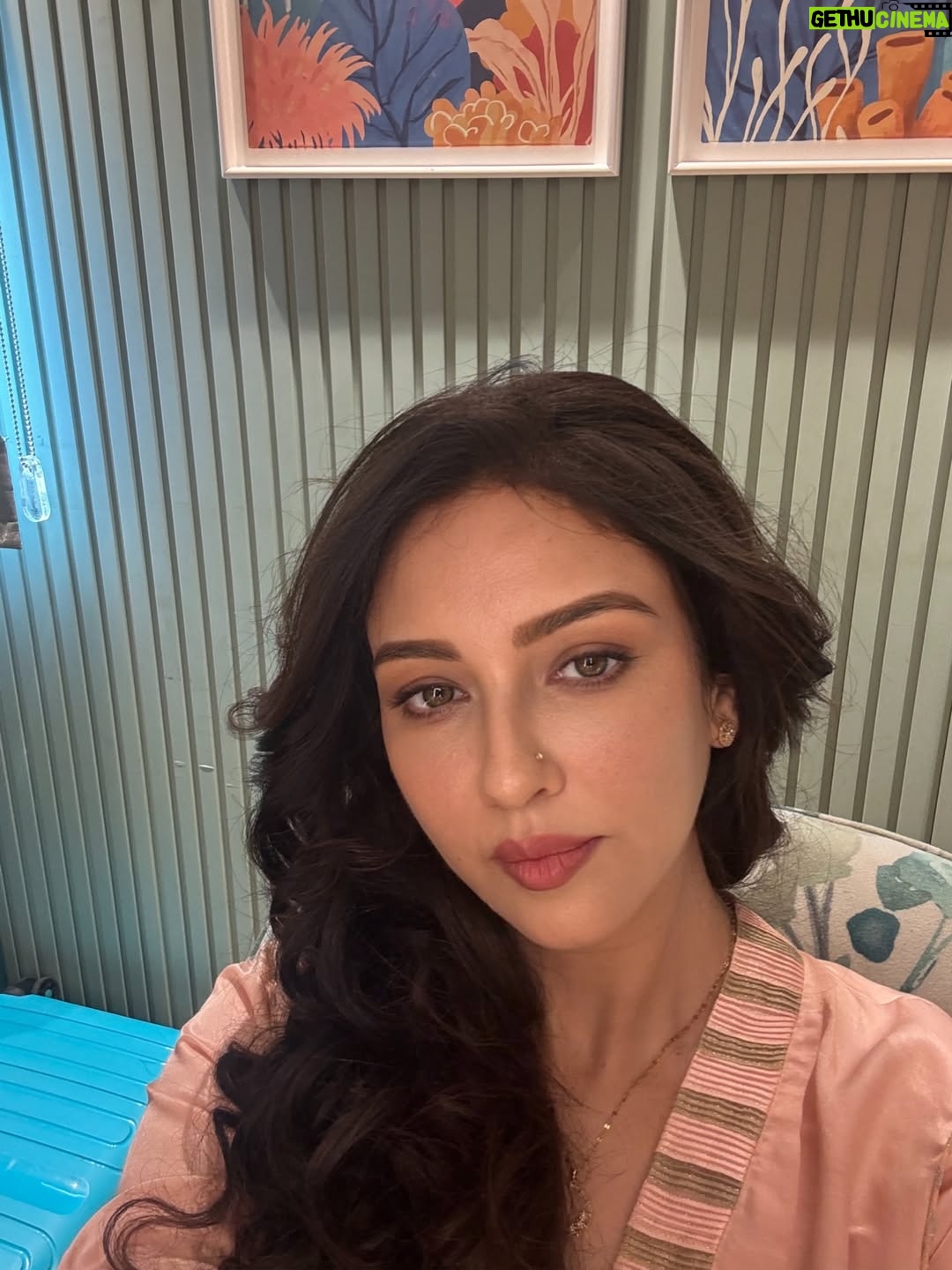 Saumya Tandon - 0.9 Million Likes - Ulfat for you!. 
It’s absolutely overwhelming to receive so much love and appreciation for my part in #Dhurandhar. It wasn’t a long screen time, but so many of you told me the character made an impact and that means the world. I genuinely didn’t expect this response.

Credit goes to @adityadharfilms. He had told me I would make a mark, and he wrote the scenes with such clarity and depth. Every character is beautifully etched out, and his vision lets everyone shine. Thank you for making me a part of this cult film.

Working opposite Akshay Khanna was an absolute treat. I’ve always admired him, and I learnt so much on set. I truly feel we make a great pairhoping we get to create that magic again.

@ranveersingh, you are pure gold. You’ve delivered one of your best performances, and I hope this is yet another beautiful beginning for you. Love always.

@ojas_gautam you are so talented , the way you give narration and kept me briefed at your age you have maturity and calmness , can’t believe where you will reach after 5 years. Proud of you. 

@shashwatology, your music was pure magic, can’t imagine the film without that soul-stirring soundtrack.

Thanks for this one @mukeshchhabracc , @ipankajr thanks so much. 

@duttsanjay @actormaddy @rampal72 @saraarjunn @danishpandor @therakeshbedi ,  every one of you was fantastic.

Thanks @smriti.schauhan for dressing me with so much love and perfection. Wearing @shadesofindia 

Fab work congratulations @preetisheel 

Thank you for having me.
#JyotiDeshpande @dhar_lokesh @officialjiostudios @b62studios