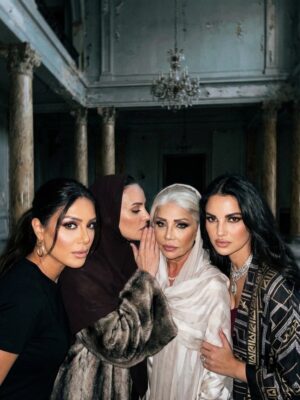 Sawsan Badr Instagram - سميحة و بناتها المنتشرات في المسلسلات لينشرن الخير ، الحب و الطيبه 😌💖 
- سميحة : @sawsanbadrofficial 
- علياء : @injyelmokkaddem 
- مياده : @dorra_zarrouk 
- نرجس : @rihamabdelghafour 
Fanmade by @saritta.sawsan 

#sawsanbadr #سوسن_بدر #الست_موناليزا #درة_زروق #إينجي_المقدم