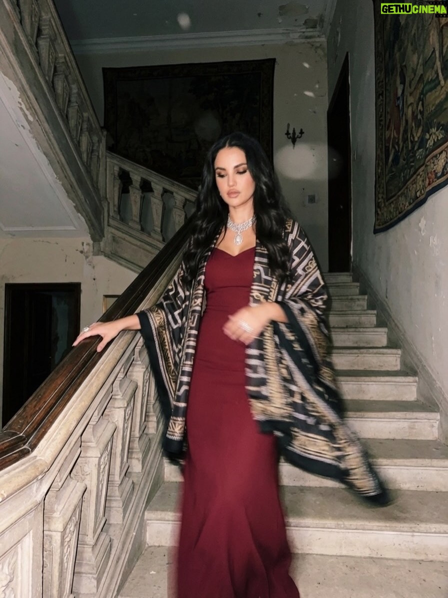 Sawsan Badr - 44.3K Likes - سميحة و بناتها المنتشرات في المسلسلات لينشرن الخير ، الحب و الطيبه 😌💖 
- سميحة : @sawsanbadrofficial 
- علياء : @injyelmokkaddem 
- مياده : @dorra_zarrouk 
- نرجس : @rihamabdelghafour 
Fanmade by @saritta.sawsan 

#sawsanbadr #سوسن_بدر #الست_موناليزا #درة_زروق #إينجي_المقدم