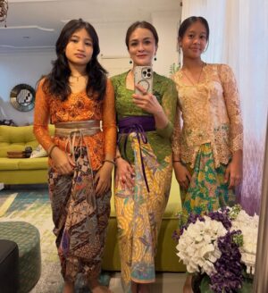 Sazzy Falak Instagram - Raya Day Two

Playing matchy2 with my girls again

#nashsazzyraya2026 #imaanlilytiararoseraya2026