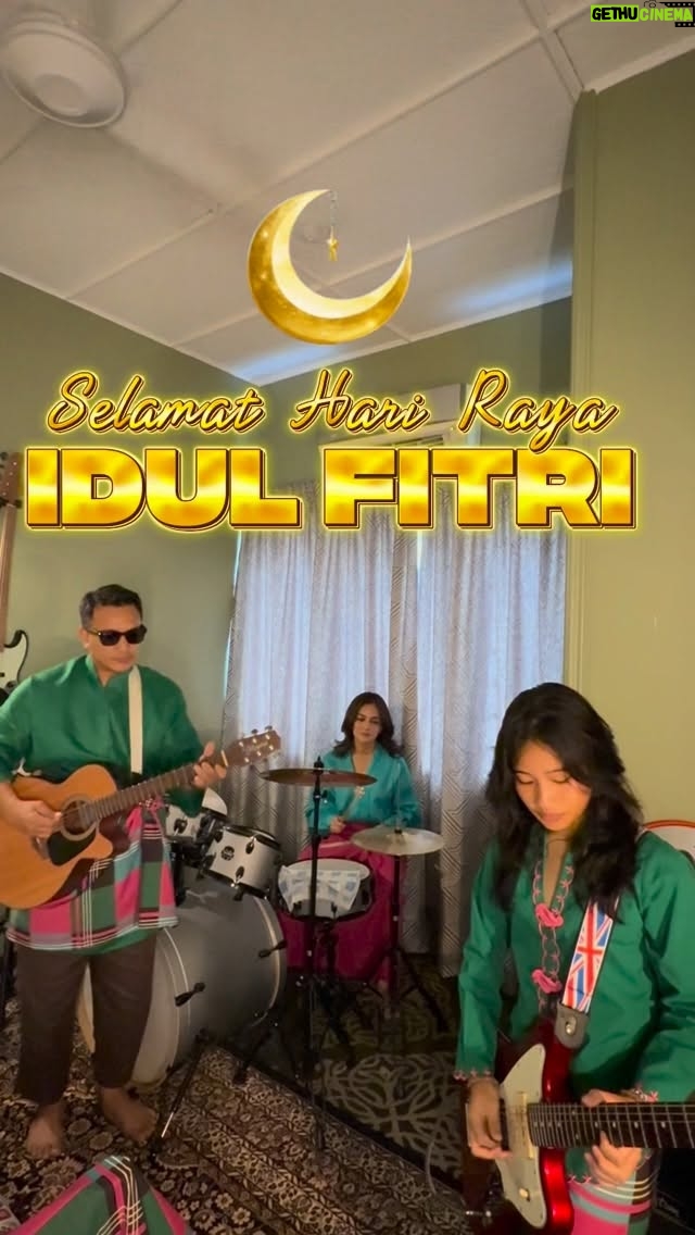 Sazzy Falak - 1.8K Likes - Bila dah ada drummer… pasni cari singer 
#suasanahariraya
