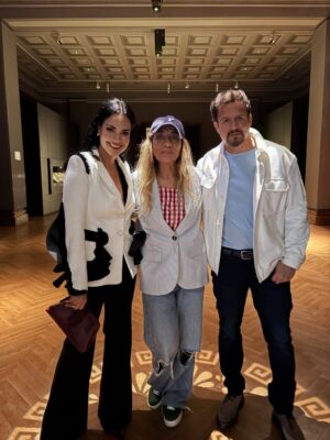Scarlet Ortiz Instagram - Así vamos por estos lados 🇹🇷🙌🏻🧿 @yulburkle @ortizscarlet #losbürkleortiz #turkey #filming🎬