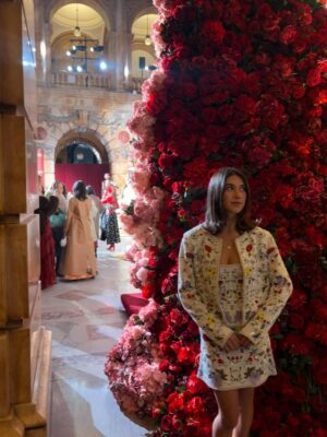 Scarlett Estevez Instagram - Thank you so much for having me, @aliceandolivia . I fell in love with everything this Valentine’s Day! ❤️