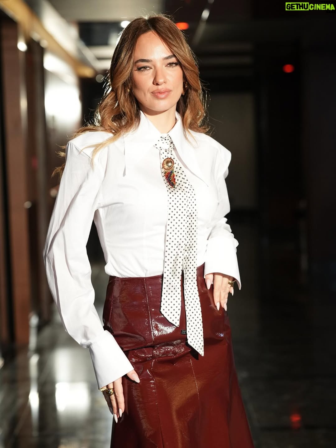 Seda Bakan - 61.3K Likes - ‘Rüya Gibi’ hazırlık ekibine özel bir teşekkür etmek isterim ♥️
📌 Styling @parlaquestyling ( @gulsakarya4 @aysegullozdemiir1 )
📌 Makyaj @figenminaz @make_up.rabia @ekinmutluay 
📌Saç @ercanermis 
📌 Fotoğraflar @nikbay_photography 

İyi ki varsınız 🌹♥️