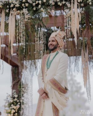 Sejal Kumar Instagram - khali khali to bhara-t bhara-t🧿 

Photos by @1plus1studio 
Wedding Planning and Designing @dbspaces
Jewellery @raabtabyrahul