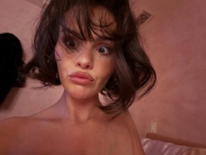 Actress Selena Gomez HD Photos and Wallpapers February 2026