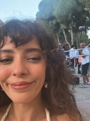Selin Şekerci Instagram - “Senin fotoğraf galerinde ne fotoğrafların vardır kesin post paylaşsana ya”
Eskiden yeniye, yazdan kışa oynat bakalım.
