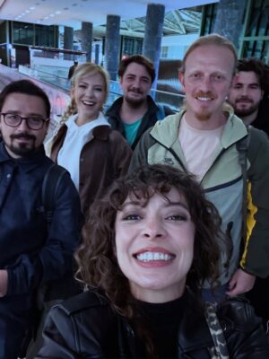 Selin Şekerci Instagram - Ben Leman bana kattığın her şey için bin teşekkür. Tüm ekibim, arkadaşlarım çok eksiğim var; buraya sığmayacak kadar çok an, çok güzel insan…
İyi ki siz
💜🫂
——————
Candan Ailesi ! buradaki evim olduğunuz için kalbimdeki yeriniz kocaman sizden başka kimseyle oynamak istemezdim konfor alanım güvenli battaniyemsiniz sizi çok seviyorum @gokcegunesdogrusoz 💜
@erhanalpay 💜