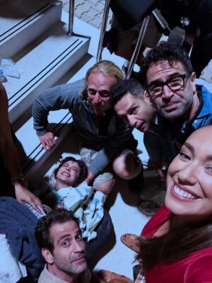Selin Şekerci Instagram - Ben Leman bana kattığın her şey için bin teşekkür. Tüm ekibim, arkadaşlarım çok eksiğim var; buraya sığmayacak kadar çok an, çok güzel insan…
İyi ki siz
💜🫂
——————
Candan Ailesi ! buradaki evim olduğunuz için kalbimdeki yeriniz kocaman sizden başka kimseyle oynamak istemezdim konfor alanım güvenli battaniyemsiniz sizi çok seviyorum @gokcegunesdogrusoz 💜
@erhanalpay 💜