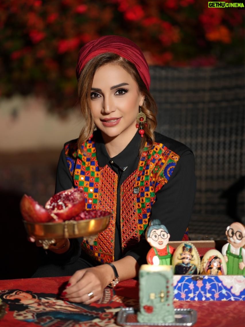 Shabnam Gholikhani - 68K Likes - عکسها چراغ خاطره اند ، و اینگونه در شب یلدا عکسها چراغانی میکنند خاطره ها را💫
#شبنم_قلیخانی #رشیدکاکاوند 
#یلدا 
#shabnamgholikhani #rashidkakavand