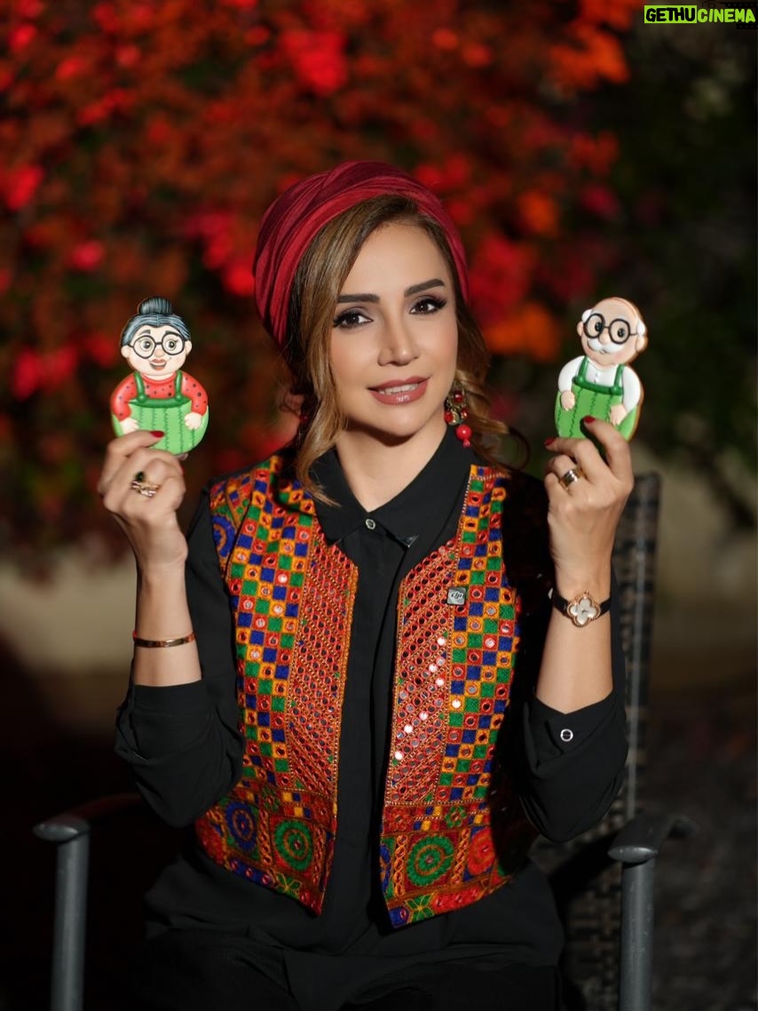 Shabnam Gholikhani - 68K Likes - عکسها چراغ خاطره اند ، و اینگونه در شب یلدا عکسها چراغانی میکنند خاطره ها را💫
#شبنم_قلیخانی #رشیدکاکاوند 
#یلدا 
#shabnamgholikhani #rashidkakavand