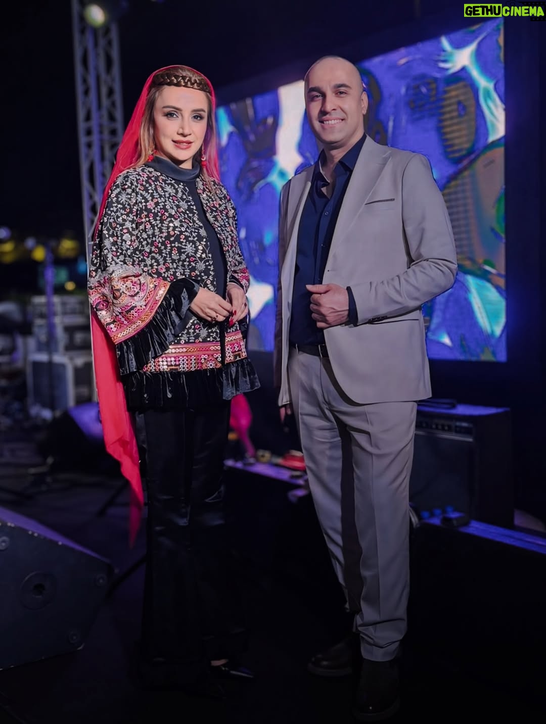 Shabnam Gholikhani - 68K Likes - عکسها چراغ خاطره اند ، و اینگونه در شب یلدا عکسها چراغانی میکنند خاطره ها را💫
#شبنم_قلیخانی #رشیدکاکاوند 
#یلدا 
#shabnamgholikhani #rashidkakavand