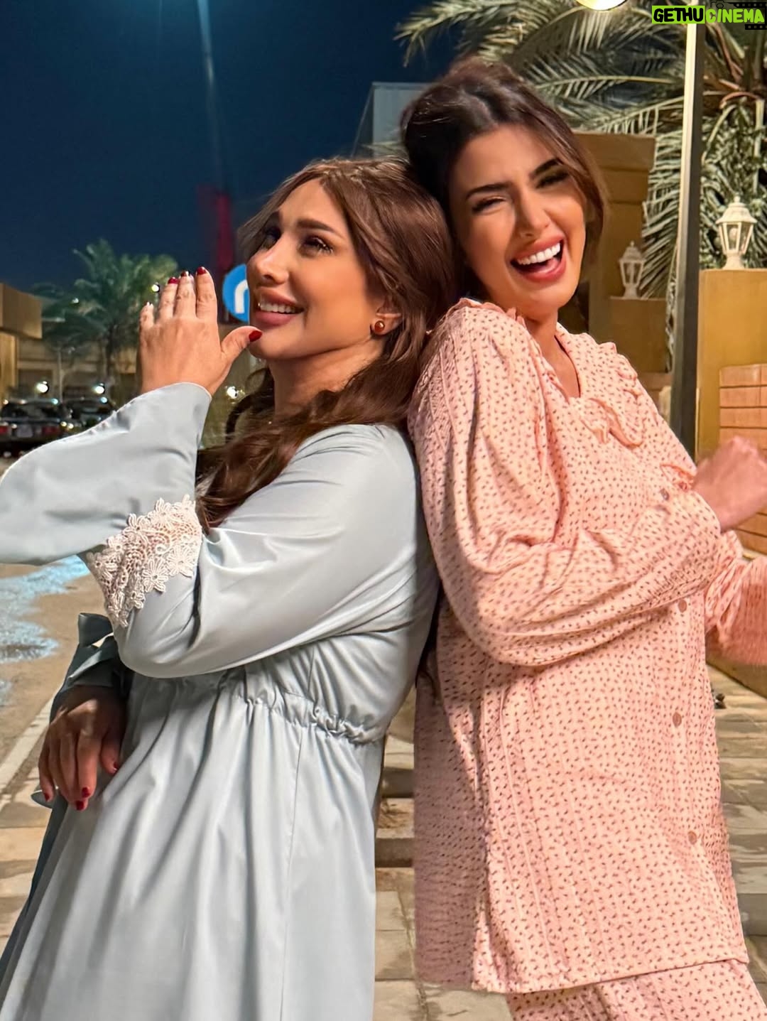 Shahad Al-Khattab - 5.3K Likes - ادري بيكم تحبون الكواليس وميعاد ماتحب تحرمكم من شي 🥰

شنو تتوقعون رح تكون نهاية ميعاد؟ #الغميضة 🎬