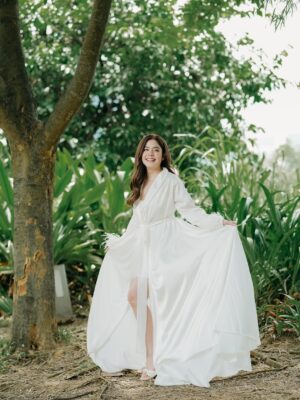 Shaira Diaz Instagram - Every girl dreams of looking and feeling her absolute best on her most special day — and I truly did. 👰🏻‍♀️

Thank you to the whole team for making me the most beautiful bride in my husband’s eyes. I felt immaculate 🤍 grabe kayo. 

Makeup: @joanquiz0n 
Hair: @janamazing 
Photo: @niceprintphoto 
Stylist: @weddingsbycath @cathsobrevega  @angelzamoraa @limchana 
Jewelry: @arnyrossjewelry 
Wedding Bouquet: @gideonhermosa 
Bridal Robe: @evethelabel_ 
Afterparty Gown: @maureenreecacouture 
Bridal Gown: @choijaehoon.official 
Hair: @studiofixbyalexcarbonell 
Nails: @tulua_bfhomes 
Skin: @benchskinexpert 
Glow: @belle_dollsph 
Coordinators: @eventsbymissp
