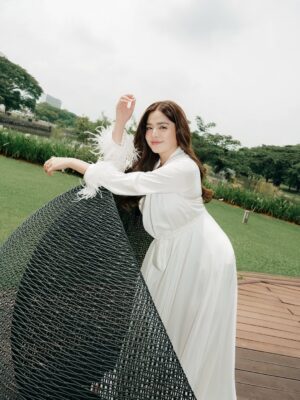 Shaira Diaz Instagram - Every girl dreams of looking and feeling her absolute best on her most special day — and I truly did. 👰🏻‍♀️

Thank you to the whole team for making me the most beautiful bride in my husband’s eyes. I felt immaculate 🤍 grabe kayo. 

Makeup: @joanquiz0n 
Hair: @janamazing 
Photo: @niceprintphoto 
Stylist: @weddingsbycath @cathsobrevega  @angelzamoraa @limchana 
Jewelry: @arnyrossjewelry 
Wedding Bouquet: @gideonhermosa 
Bridal Robe: @evethelabel_ 
Afterparty Gown: @maureenreecacouture 
Bridal Gown: @choijaehoon.official 
Hair: @studiofixbyalexcarbonell 
Nails: @tulua_bfhomes 
Skin: @benchskinexpert 
Glow: @belle_dollsph 
Coordinators: @eventsbymissp