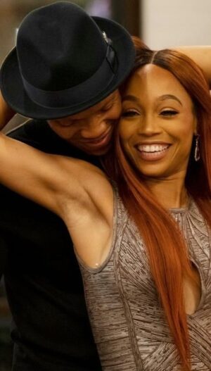 Shamari DeVoe Instagram - We’re not perfect, we’re committed. And, in this marriage, we take turns carrying the weight.

Some seasons it’s 50/50.
Other seasons it’s 80/20.
But we don’t keep score, we stay solid.

Because real love isn’t about who’s doing more,
it’s about showing up when your partner needs you most.

Marriage is a see-saw.
And grace keeps it balanced.

Let us know your thoughts…

~The DeVoes… ✊🏾 #DeVoeTed ❤️

#MarriageAmbassadors #RelationshipWednesday #RonnieDeVoe #ShamariDeVoe