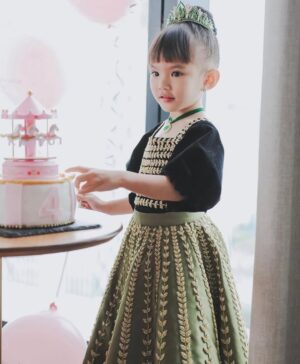 Shandy Aulia Instagram - Goodness of God🤍
Six years ago, you changed my world for the better. 
Now, you’re growing into the awesome little girl. 
Thank you for being such an amazing daughter 
@missclaireherbowo ❤️