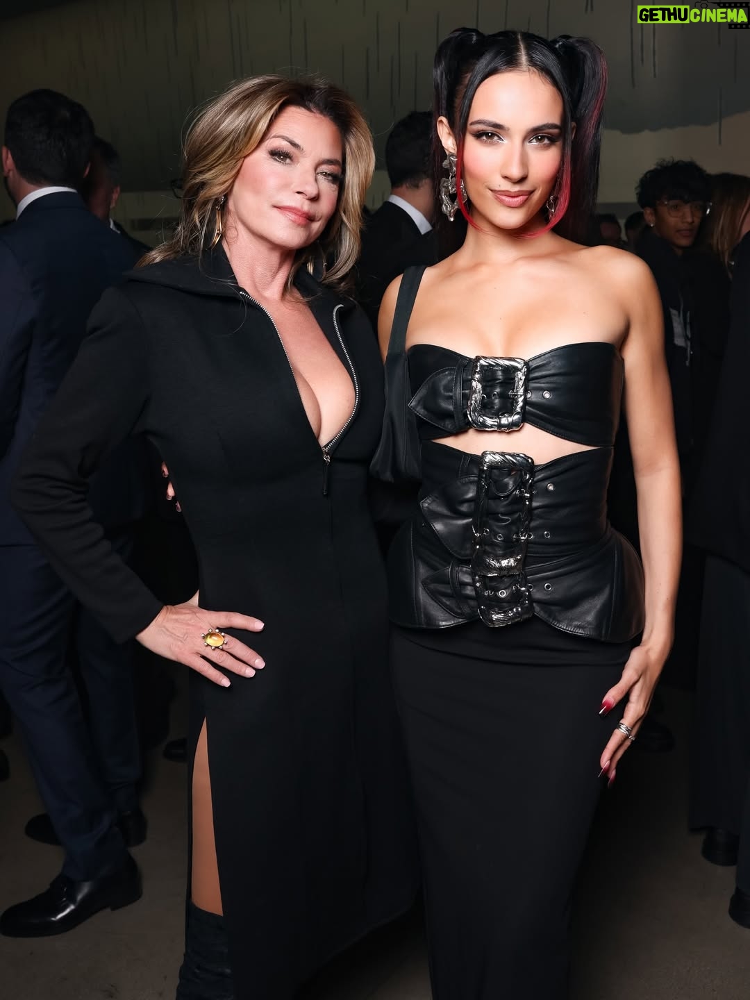 Shania Twain - 60K Likes - I’m feeling inspired by the tenacity we’re seeing in a new generation of incredibly talented artists. It’s a real privilege, as an artist with 30  years under my belt, to get to show my love and support for artists at the start of their own career journey. Congratulations to all the @grammys nominees and winners - never compromise your vision, never stop sharing your art. You make our world a better place. 🫶

📷 Courtesy of @gettyimages / @bfa for @universalmusicgroup