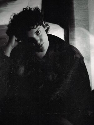 Shannon Purser Instagram - loved doing this broody and gay impromptu shoot in my hotel room with the lovely @darkroomlament 🤍🖤