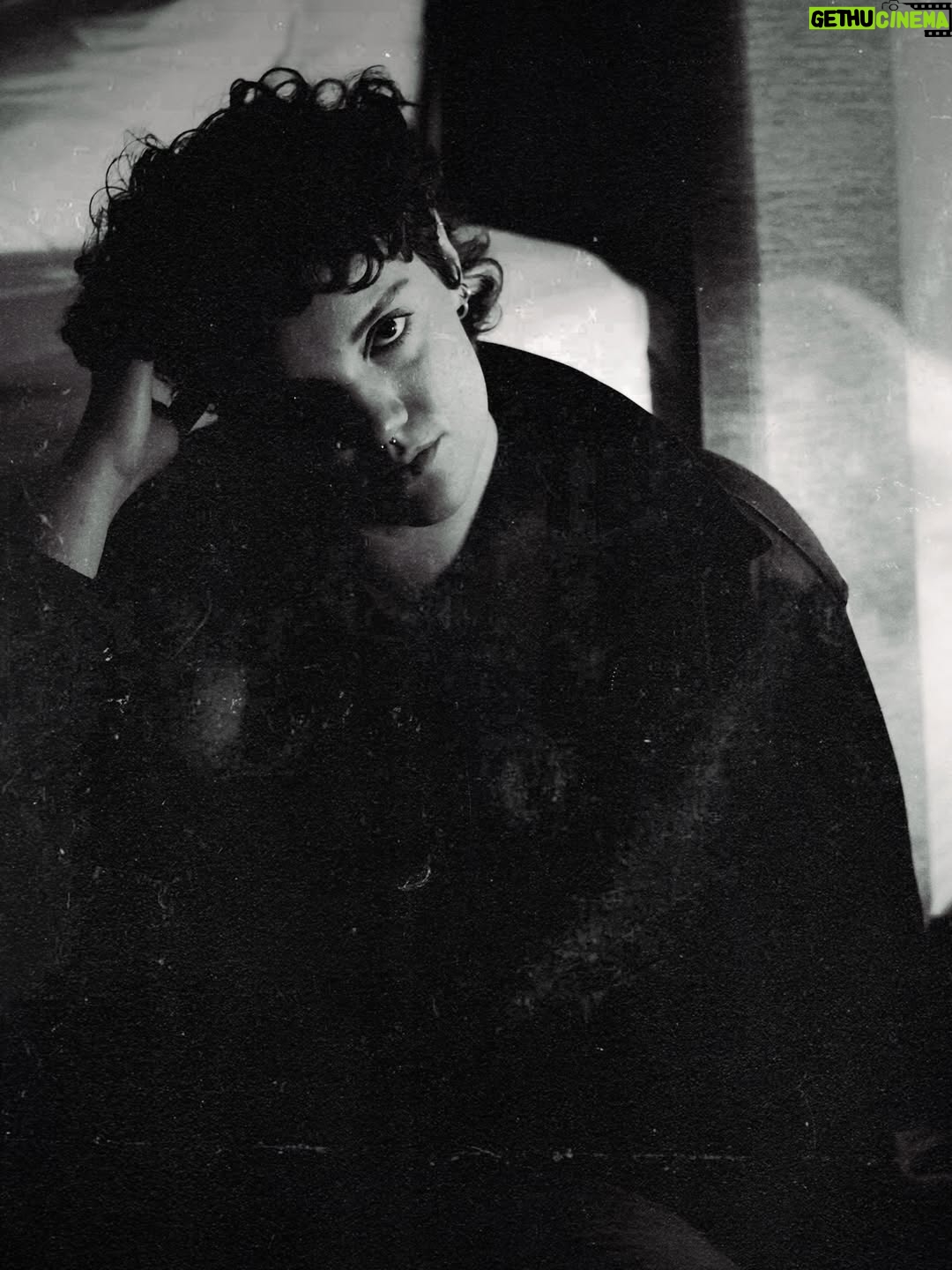Shannon Purser - 31.9K Likes - loved doing this broody and gay impromptu shoot in my hotel room with the lovely @darkroomlament 🤍🖤